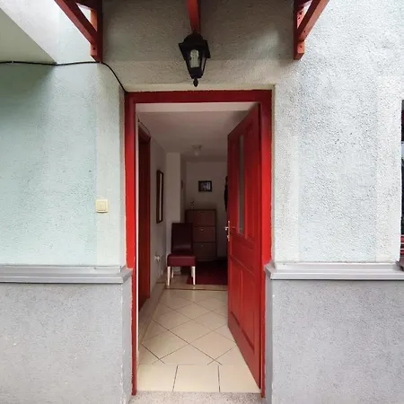 Apartment Near Center