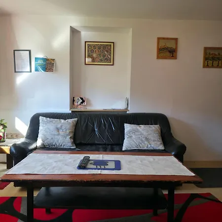 דירה Near Center *